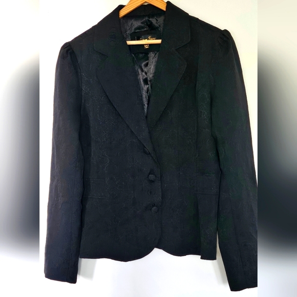 Victorian-inspired Blazer with Embossed Arabesque - Picture 1 of 1